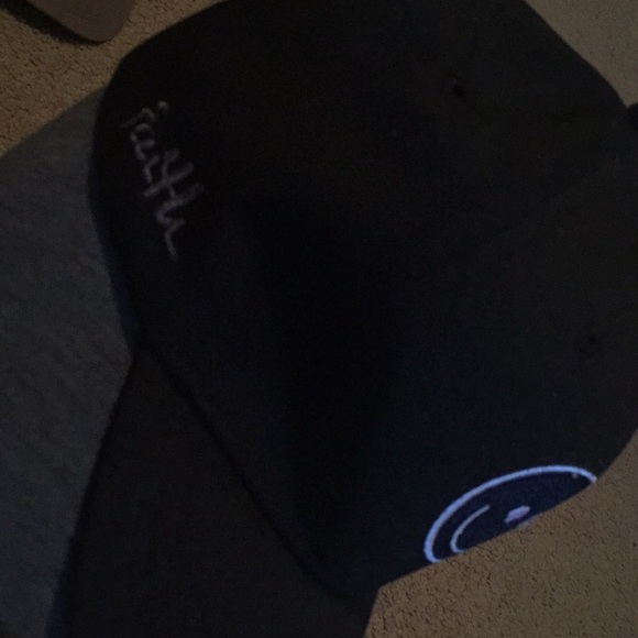 Baseball cap - Picture 3 of 4